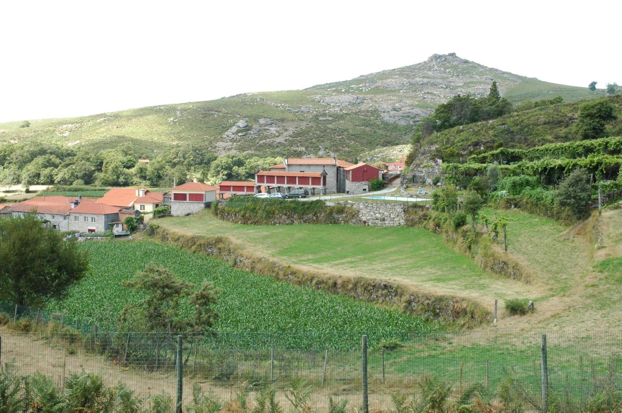 Casa De Campo Monte Abades Guest House Terras de Bouro Exterior photo