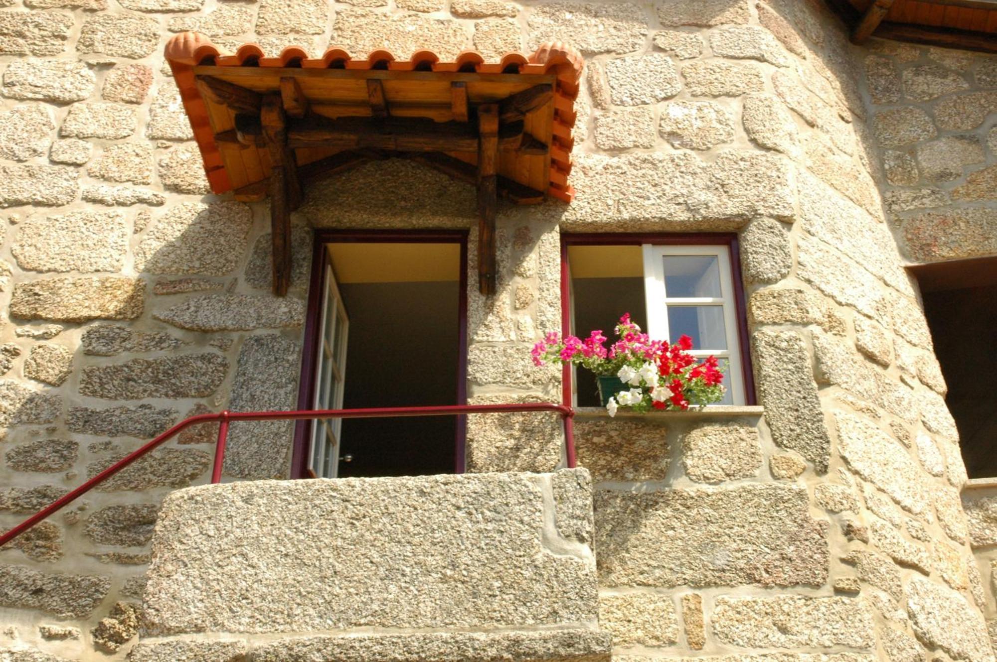 Casa De Campo Monte Abades Guest House Terras de Bouro Exterior photo